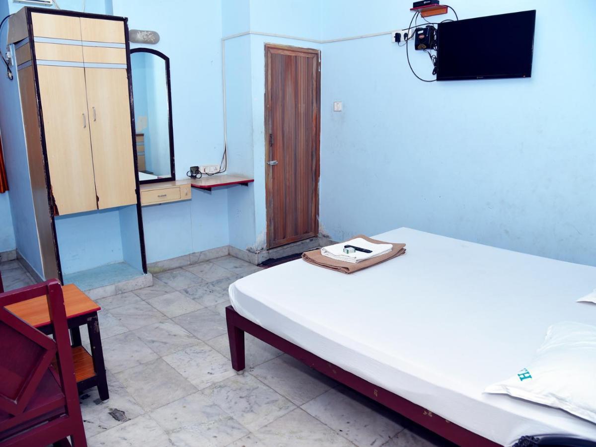 Hotel Aditya Pondicherry Exterior photo