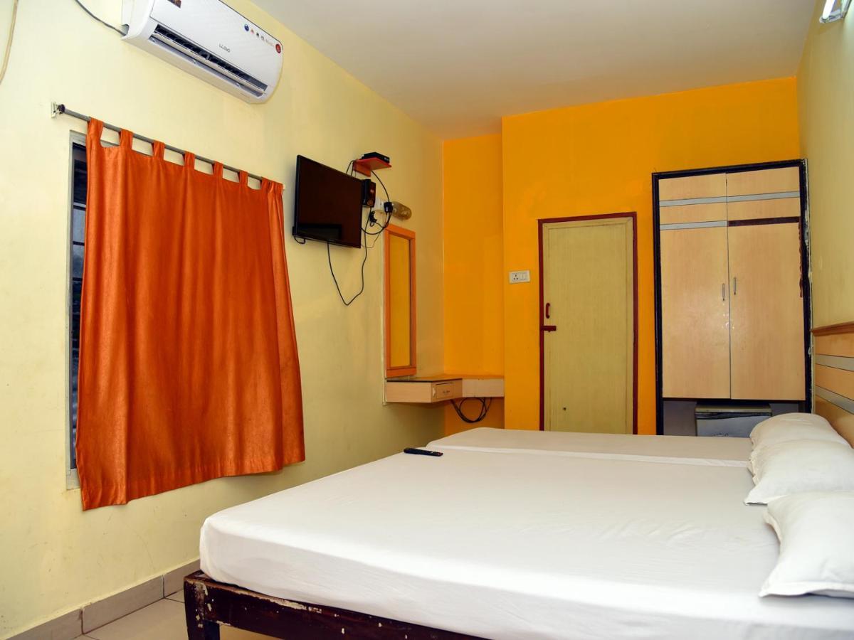 Hotel Aditya Pondicherry Exterior photo