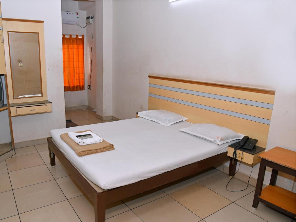 Hotel Aditya Pondicherry Exterior photo
