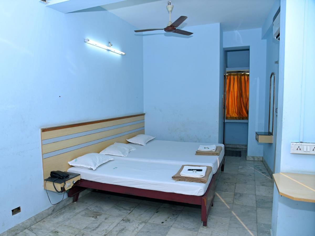 Hotel Aditya Pondicherry Exterior photo