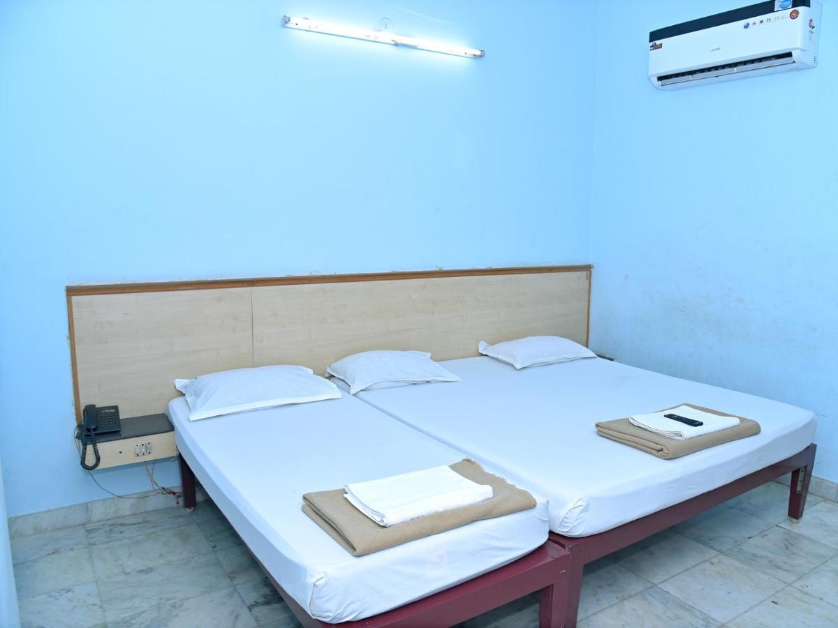 Hotel Aditya Pondicherry Exterior photo
