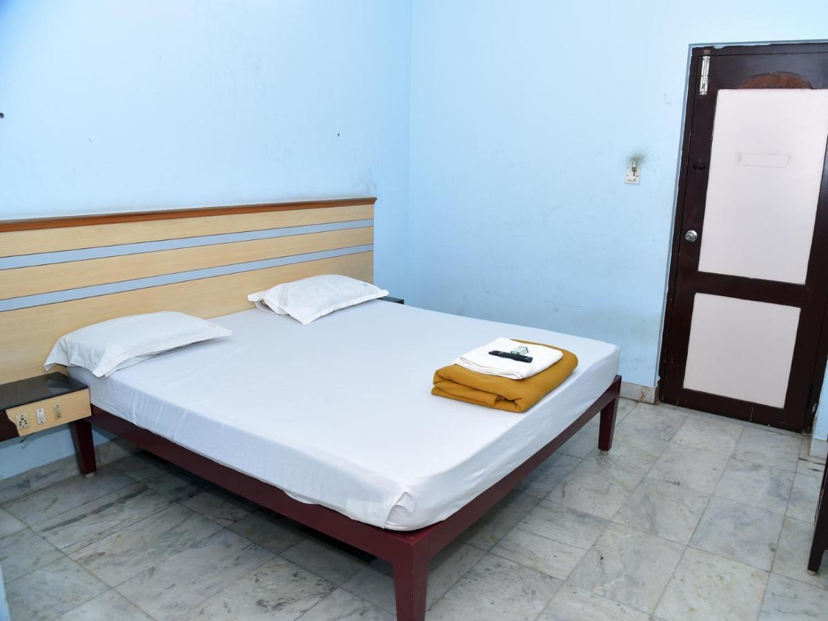 Hotel Aditya Pondicherry Exterior photo