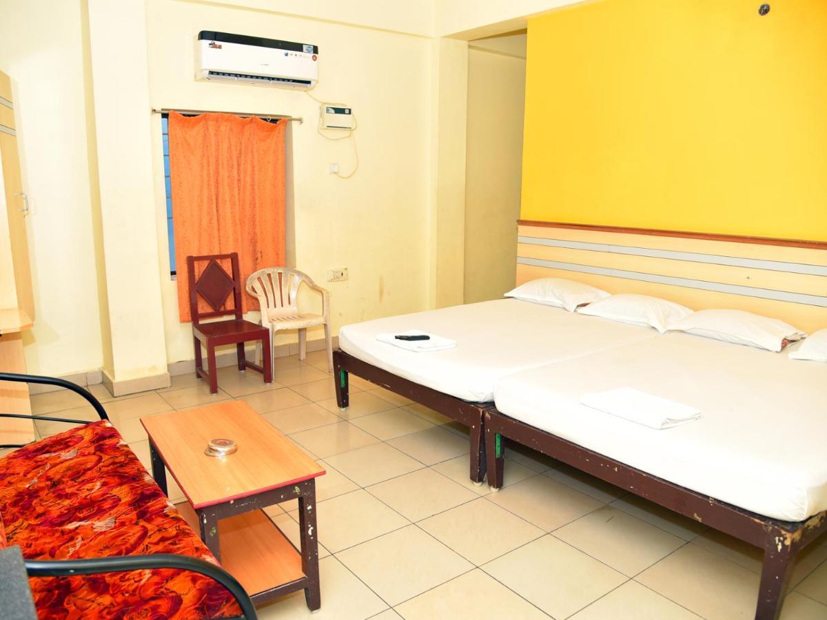 Hotel Aditya Pondicherry Exterior photo